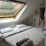 Будинок відпочинку Lightful Architectural House *