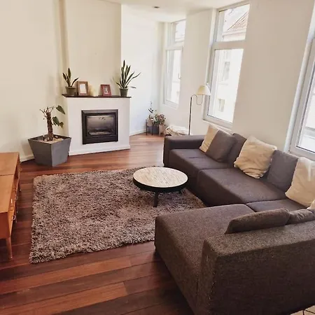 Lightful Architectural House بيت للعطل